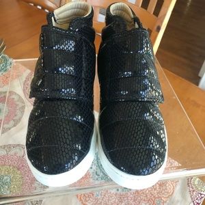 New Marc Joseph High Top Snake Embossed Sneakers Sz 6.5